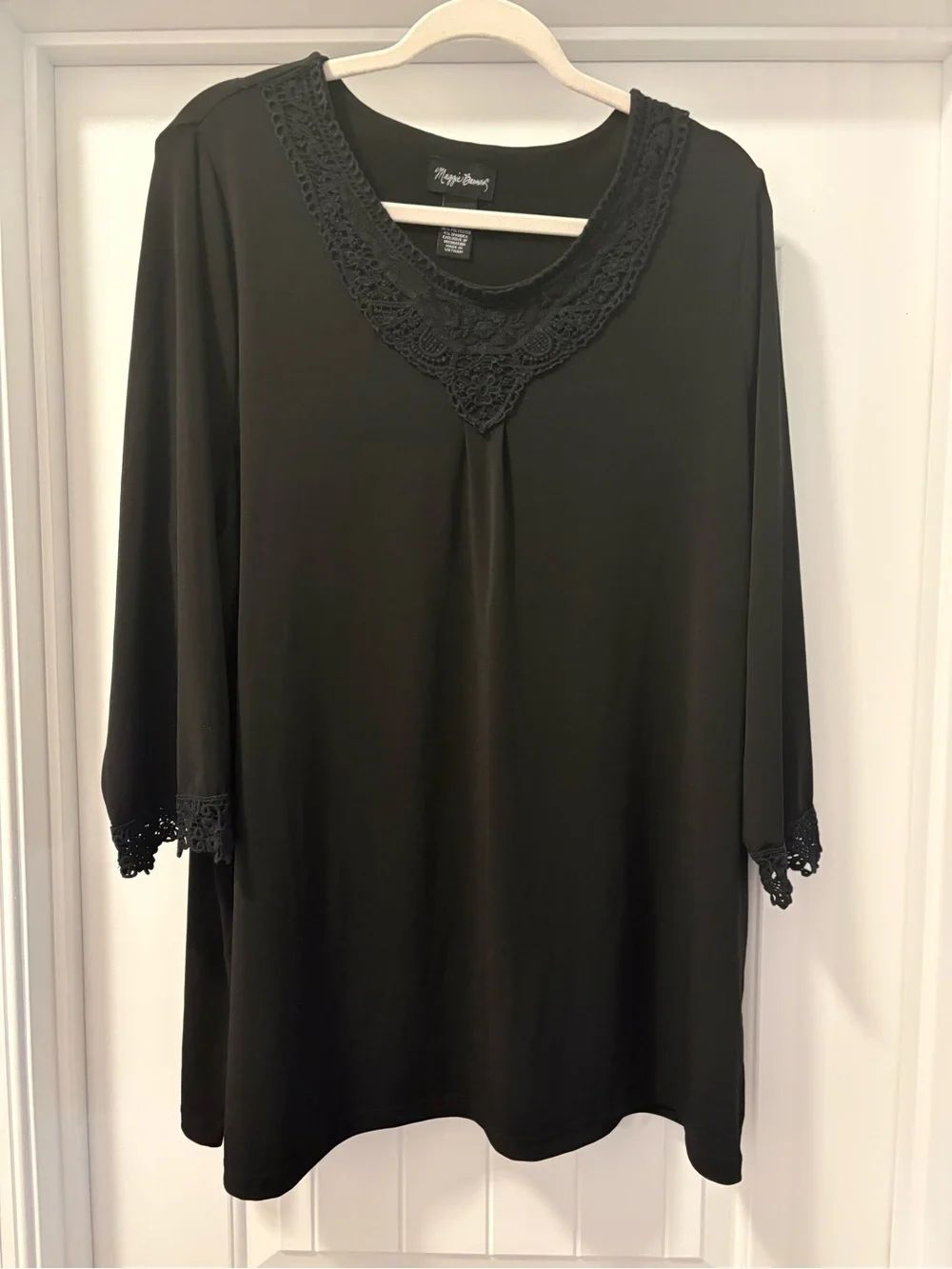 Maggie Barnes Black Crochet-Trim Tunic Top Size 16